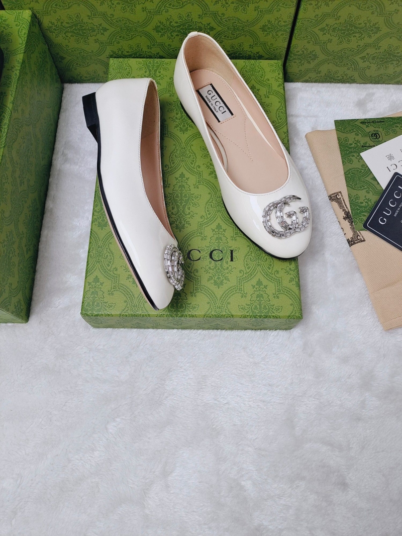 Gucci Flat Shoes